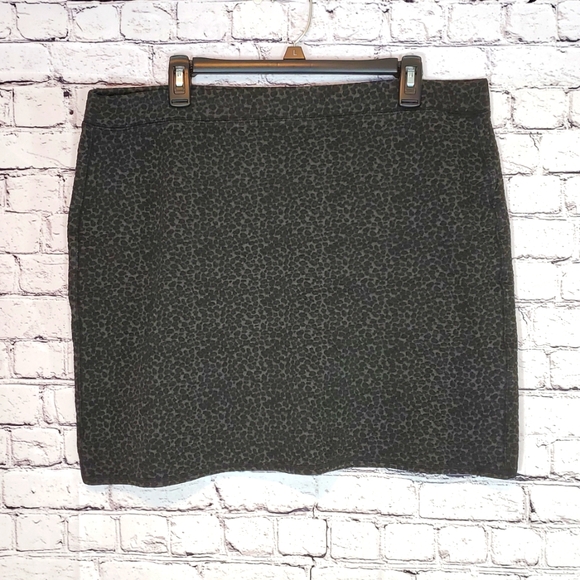 George Dresses & Skirts - George Animal Print Casual Skirt Size XL/16-18